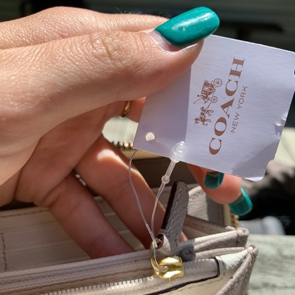 Coach Colorblock Wallet/Clutch NWT - Picture 3 of 8